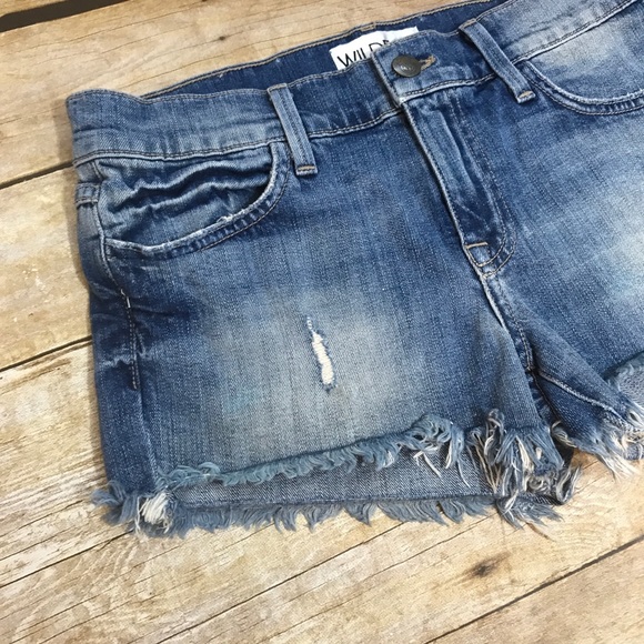 Wildfox Ruby Mid-Rise cut off shorts. Size 25 - Picture 3 of 7